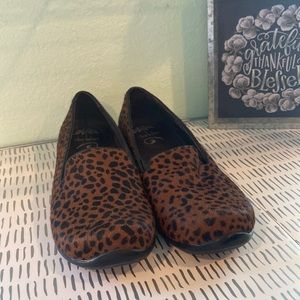 Dansko slip on leopard print women’s shoe